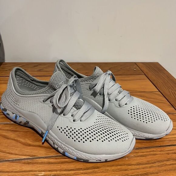 CROCS Literide Gray Women’s Size 7. - Picture 2 of 9